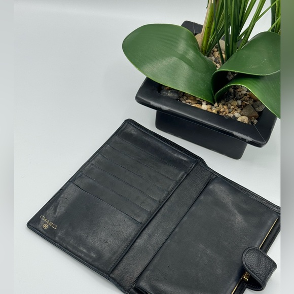 AUTHENTIC CHANEL caviar bio fold leather wallet - Picture 8 of 14